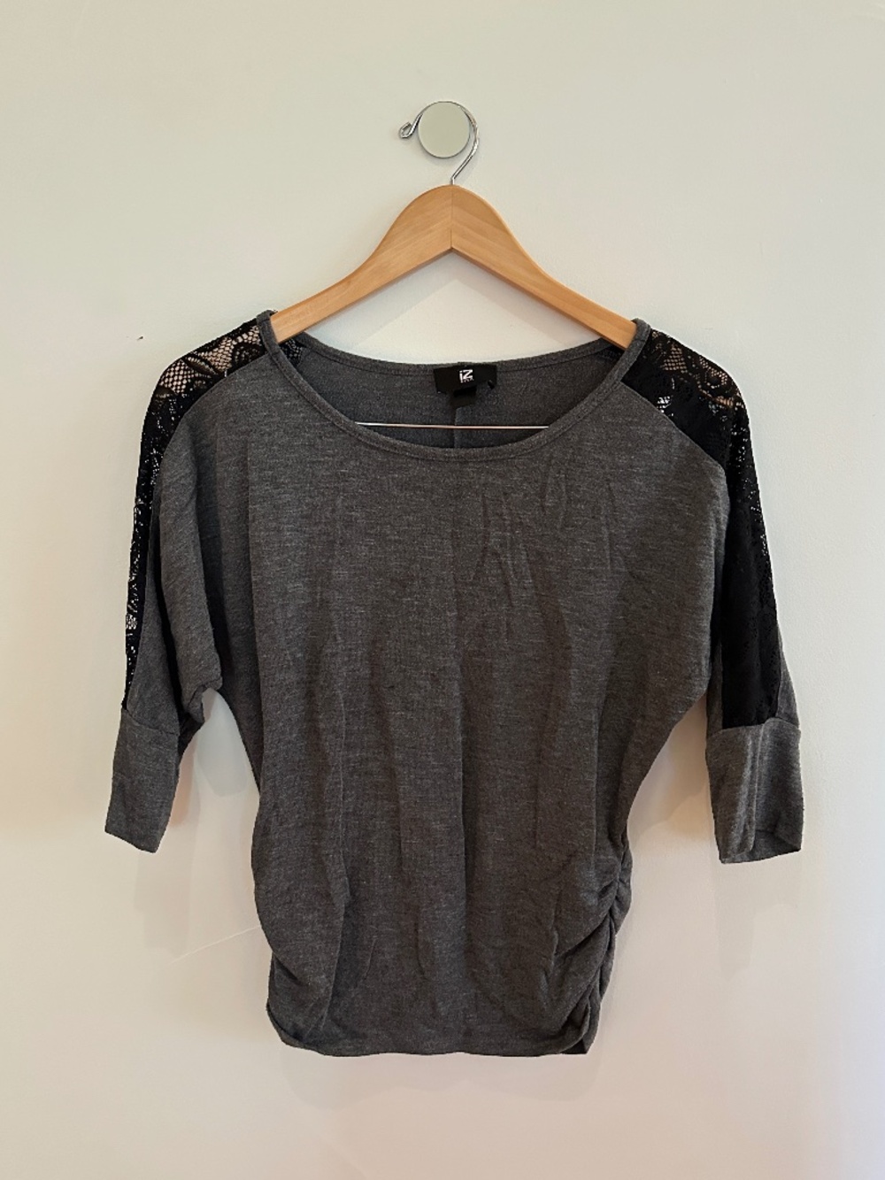 IZ Byer Women's Gray Black Lace Shoulder 3/4 Sleeve Ruched Dolman Top
